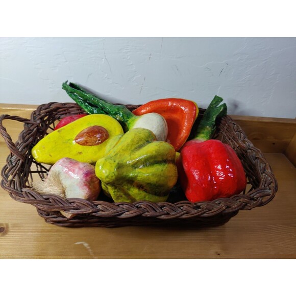 Lot of 12 VTG Paper Mache Fruit Veggie Mexican Folk Art Kitchen Decor Grannycore - Picture 1 of 6